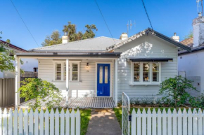 Johnno's Cottage - Prime Location - Sleeps 4, Orange